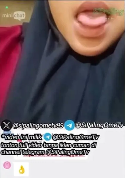 Jaga warung sambil main ome